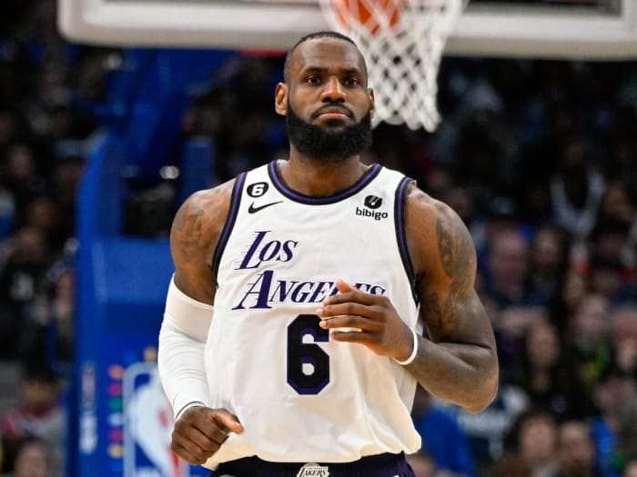 Lebron James Sends A Mysterious Message To The Lakers Front Office