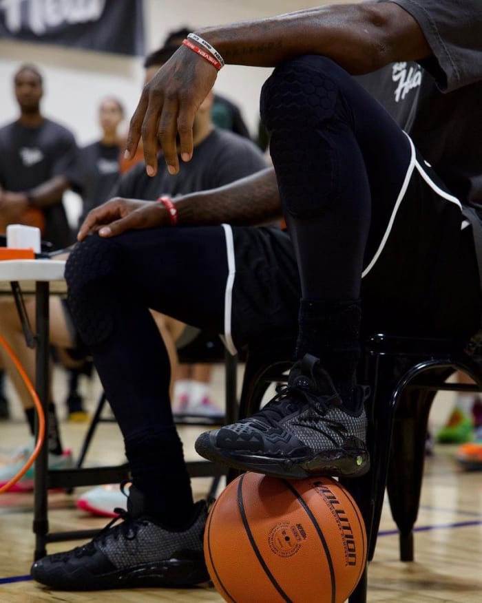 Kyrie Irving Wore Anta Shoes At His Basketball Camp Fadeaway World