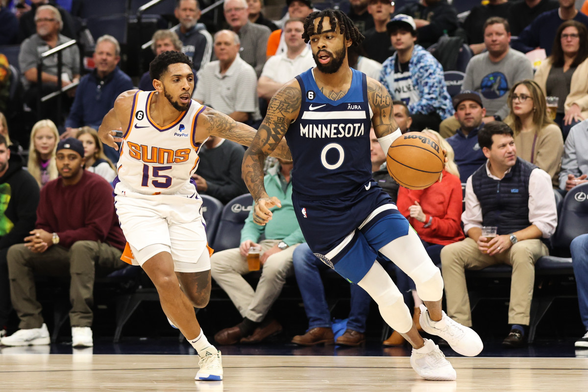 Watch D Angelo Russell Stays On The Sideline While The Timberwolves