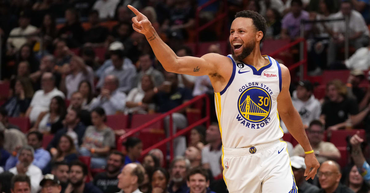 Stephen Curry Explains How He Learned To Be Leader Of The Golden State  Warriors - Fadeaway World