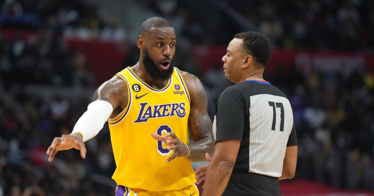 Video: LeBron James Gets Into Heated Argument With Fan During Lakers ...