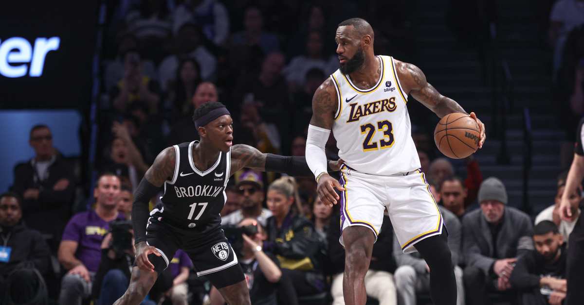 LeBron James Receives A Standing Ovation From Nets Fans After 40-Point ...