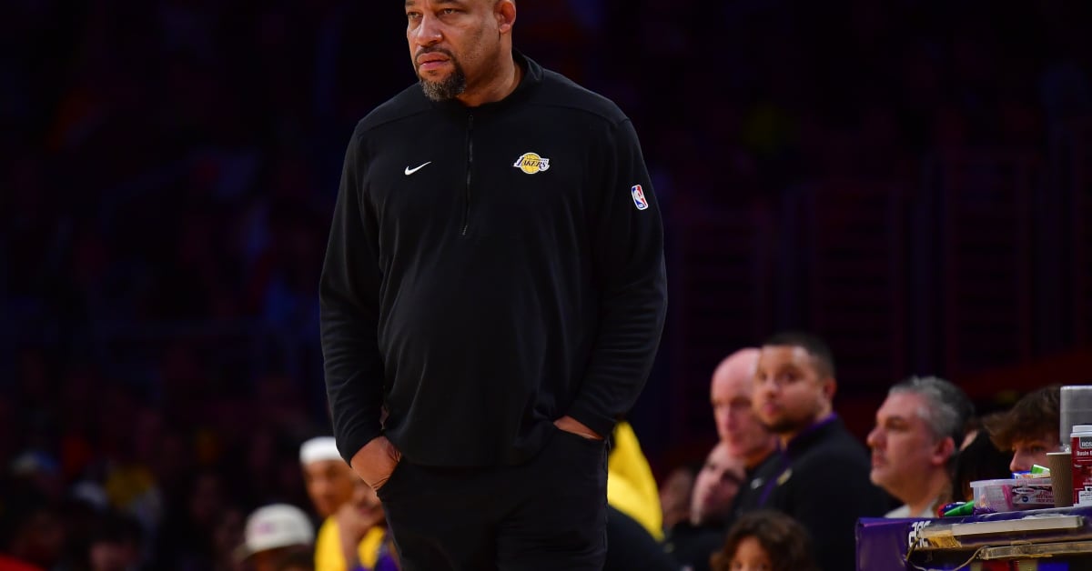 Mic'd Up Darvin Ham Gives Suggestions To Referees During A Lakers