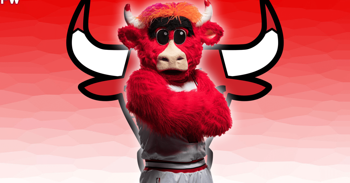 In 2004 Benny The Bull Was Arrested For Selling Weed Outside Of The United Center Fadeaway World