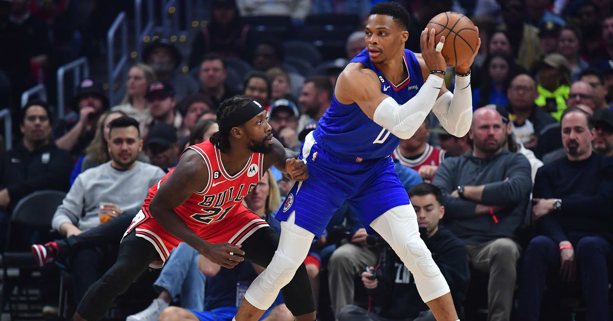 Video Russell Westbrook Rocks The Baby After Scoring On Patrick
