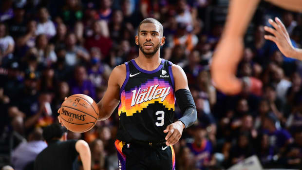 NBA Fans React To Chris Paul’s Flashy Move Against The Timberwolves: “What A Move”