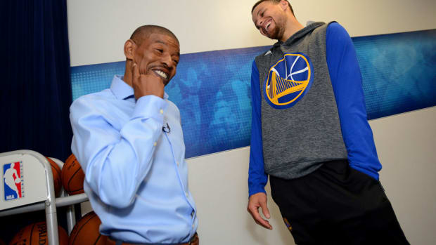Steph Curry Pays Tribute To Muggsy Bogues: “5’3 On The Court But A Giant To The Game… All Love Muggs!”