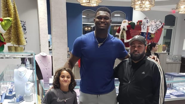 NBA Fans Joke They Found Zion 2.0, Who Is 6'7 And 275 Pounds: Tell Him To  Stay Off The Burgers - Fadeaway World