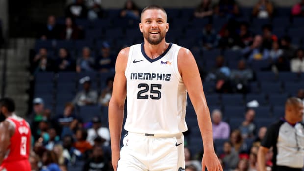 Chandler Parsons Shuts Down A Fan Who Asked Him What He Did With The Money He Stole From The NBA: “Doubled It."