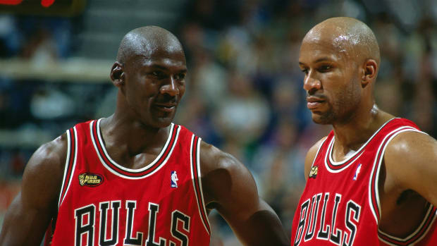 Chicago Bulls Legend Ron Harper Declares Michael Jordan As The GOAT: "I Mean There’s No Question To Ask, Jordan Won Six Championships"