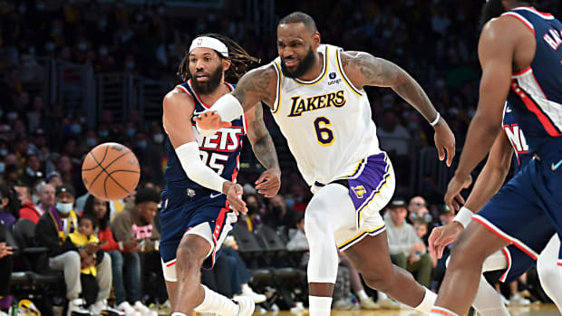 Zach Lowe Dismisses LeBron James' Christmas Day Record: "I Really Enjoyed How The Headline After Christmas Was 'LeBron Overtakes Kobe As All-Time Leading Scorer On Christmas.' They Lost The Game And The Nets Had 1 Of Their 3 Guys."