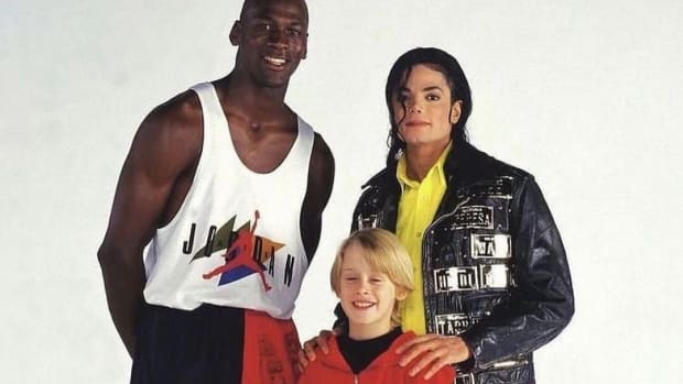 NBA Fans React To The Most Iconic Photo In The 90s: Michael Jordan, Michael Jackson, And Macaulay Culkin