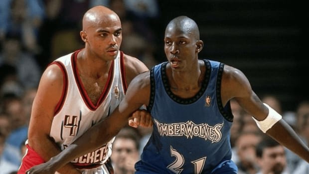 Kevin Garnett Once Explained Why He Looked Up To Charles Barkley: "Playing Chuck Was Like Playing Chess, That Sh*t Was Dope"