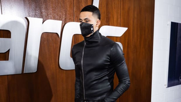 NBA Fans' Best Reactions To Kyle Kuzma Arriving In An All-Leather Outfit Ahead Of The Wizards Game