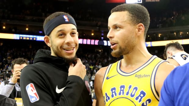 Steph Curry Reacts To Seth's Trade To Nets: "I Had To Change My Favorite Team In My Phone To Get The Alerts From Philly To Brooklyn."