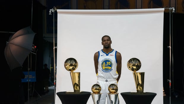 In Golden State, Kevin Durant Wanted More Iso Ball: “We're Going To Have To Mix In Individual Play”