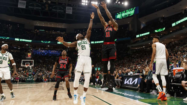 DeMar DeRozan Responds To Charles Barkley Asking Him To Teach Young NBA Players To Not Rely On Three Pointers: “I Hope They’re Watching. I’m Trying To Master It. I’m Trying To Keep The 2-Pointer Alive.”