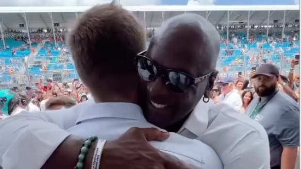 NBA Fans Go Crazy After Michael Jordan Hugs Tom Brady At Miami Grand Prix: "The Greatness In That Hug Is Unmatched."