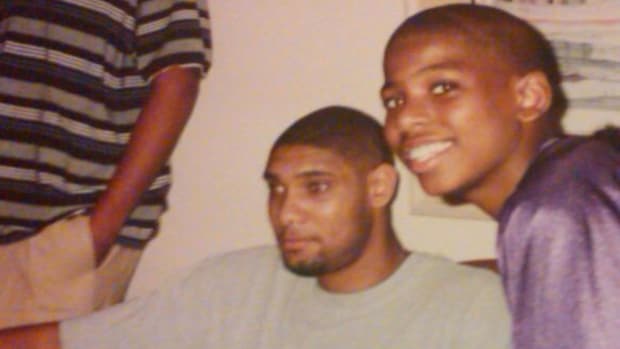 Chris Paul And Tim Duncan Have An Amazing Picture Together From When Paul Was 13 Years Old And Duncan Was The NBA Rookie Of The Year
