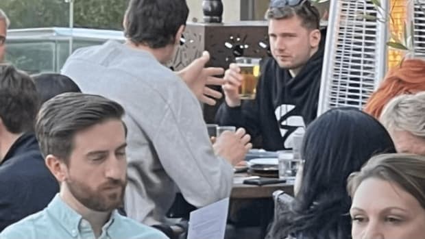 Dallas Mavericks Debunk Viral Photo Of Luka Doncic Having A Beer With Boban Marjanovic Prior To Game 1 Against Warriors: "This Wasn't Taken Today"