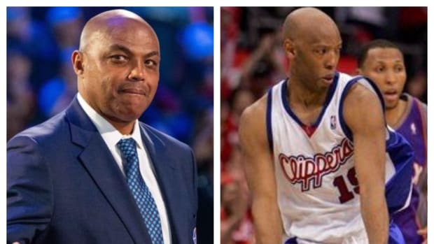 Charles Barkley Uses Sam Cassell's Big B*lls Gesture In Response To San Francisco Crowd Chanting That He Sucks
