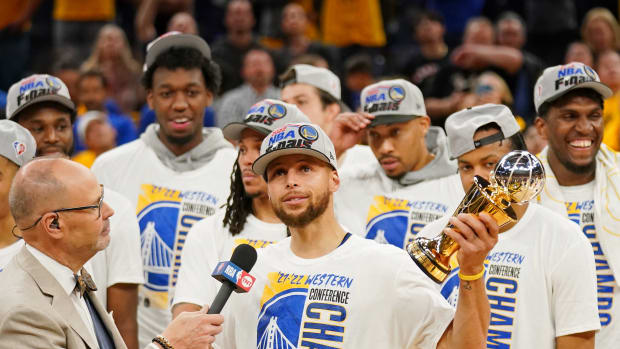 Stephen Curry Becomes The First Player In NBA History To Win The Magic Johnson Western Conference Finals MVP