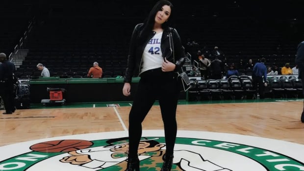 Al Horford's Sister Anna Is Back At It With Sixers Fans: "You Guys Have Been Home For A While Now… Enjoy Your Vacation And Regroup"