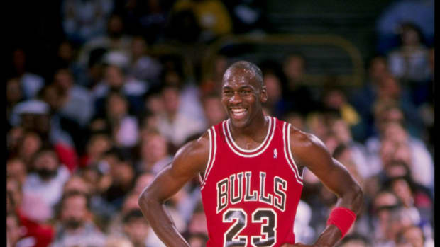 Michael Jordan Epic Joke: “My Father Is 5’10, My Mother Is 5’5. The Milkman Is About 6’7”