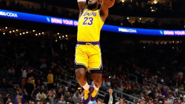 (via Lakers Daily)