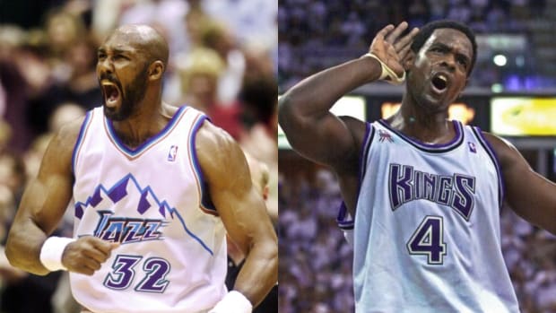 Karl Malone Shares The Story When He Wanted To Kick Chris Webber's A**