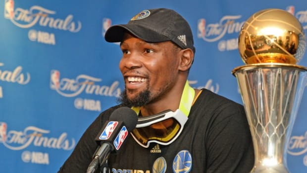 Kevin Durant Reveals His Top 5 Players Of All Time, MJ And Kobe Are The Best Players Ever