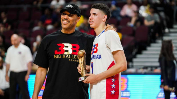 Do LaVar Ball's antics hurt Warriors' chances of drafting son LaMelo?