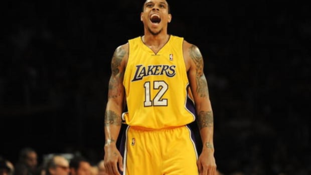 Shannon Brown Is In Jail After Firing A Rifle Against Two Alleged Intruders