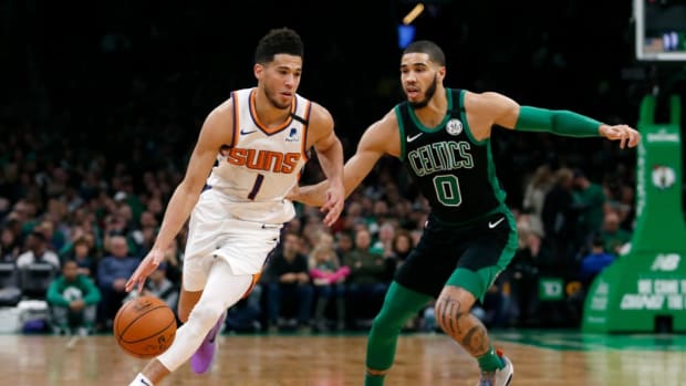 Devin Booker Stands By Ex-Suns Coach, Not Phoenix Suns Owner Robert Sarver,  In The Latest NBA Scandal: "That's My Guy" - Fadeaway World