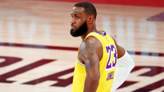LeBron James trolls everyone who calls him a 'crybaby' in funny new ad -  Article - Bardown