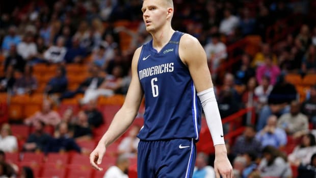 Kristaps Porzingis Signed A Jersey For A Fan Who Missed Out On $76,000 Because He Missed An Open Layup: "Joe Sorry About Blowing The Layup And Costing You $76K!"