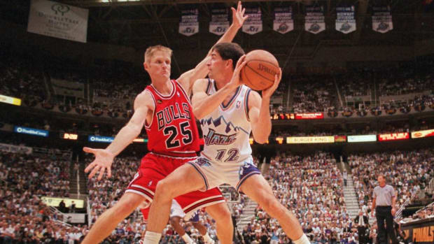John Stockton Roasted Michael Jordan For The 1998 Finals Shot: 'He Makes  One Big Shot And Everybody Thinks He's Kinda Cool.' - Fadeaway World