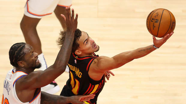 Did Knicks fan spit on Trae Young?: NBA Fans react to viral footage of  Hawks star getting sprayed at MSG during loss vs Julius Randle and co - The  SportsRush