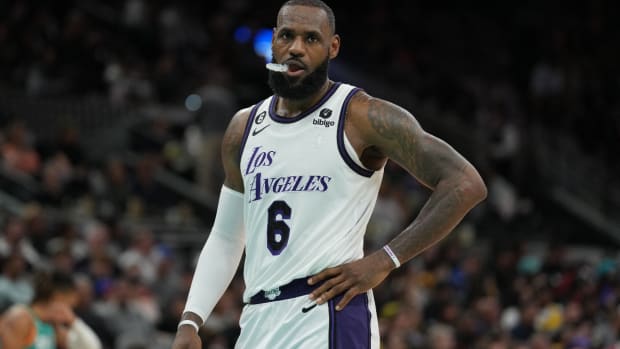 NBA Fans React To LeBron James' Return to The Lakers: "He Needs To Stop Dribbling So Much... All Them Turnovers Hurt The Team."