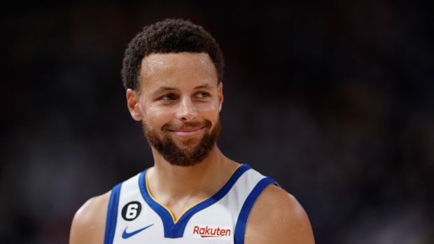 Stephen Curry Seems Happy Even After Getting A Technical Foul For Celebrating The Warriors' Victory