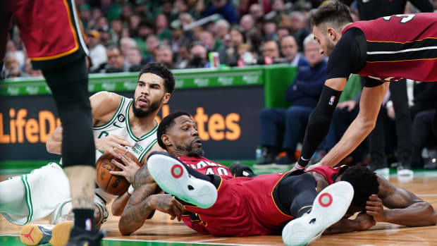 NBA Fans Shocked After 42-Year-Old Udonis Harlem Gets Left To Guard Jayson Tatum: “This Should Be Illegal!”