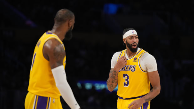 Vince Carter Explains Why Anthony Davis Doesn't Want To Be The Leader Of The Los Angeles Lakers