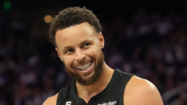 Warriors Assistant Coach Kenny Atkinson Gives Big Praise To Stephen Curry