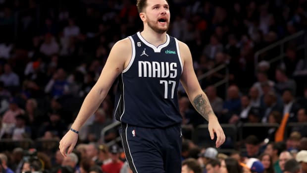 Luka Doncic Was Pissed After Having To Wear An Eagles Jersey With "JB Son" On The Back After Losing A Bet With Jalen Brunson