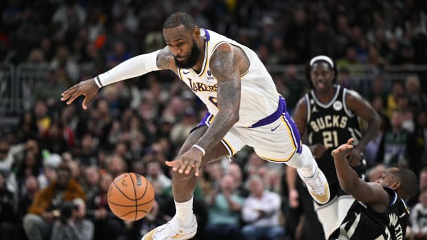LeBron James Sends A Warning To The Rest Of The NBA After Impressive Bucks Win