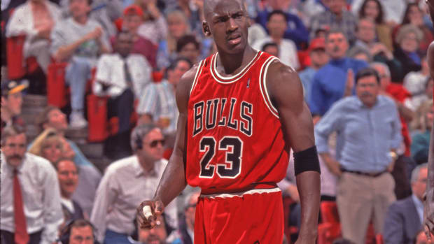 Magic Johnson Said Michael Jordan Is The Greatest Player In NBA History In 1993