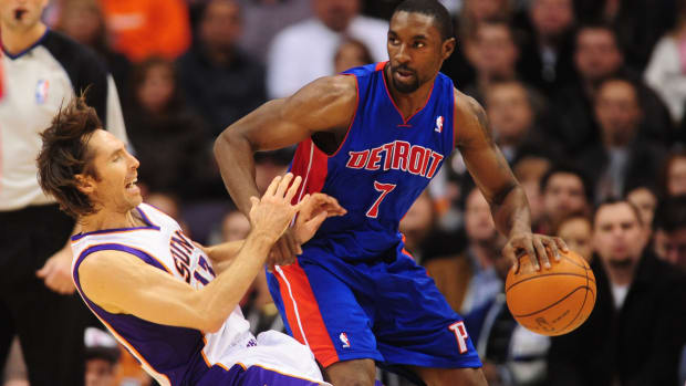 Ben Gordon Allegedly Tried To Stab Civilians With A Sewing Needle