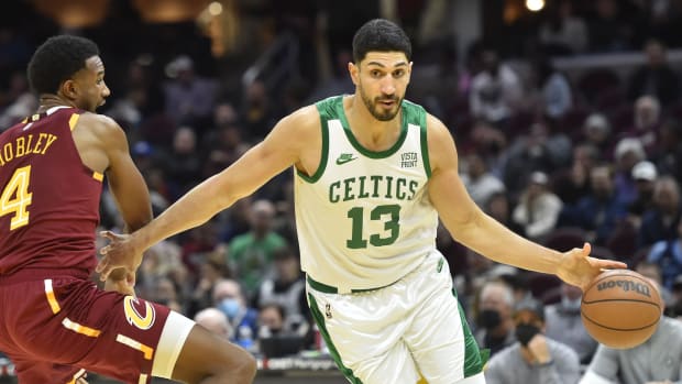 Enes Kanter Says He Could Identify As A Woman And Start Dominating The WNBA  After The NBA Blackballed Him - Fadeaway World