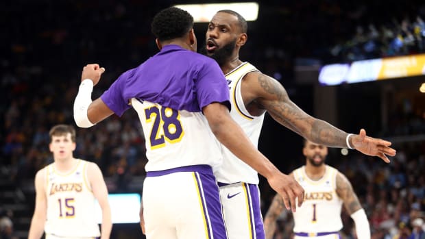 LeBron James Explains How Being A Father Helps Him Bring Out The Best In Lakers  Teammates - Fadeaway World