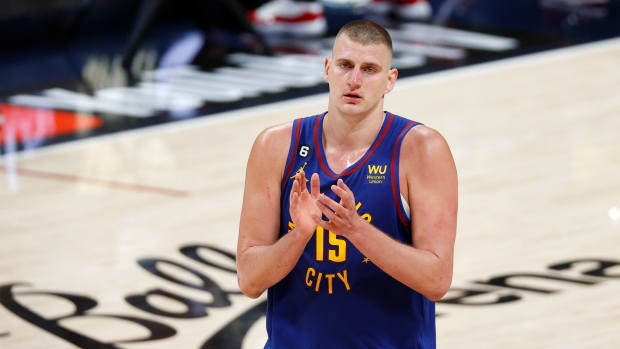 Why does Nuggets' Nikola Jokic wear No. 15? Carmelo Anthony's retirement  sparks debate about jersey number